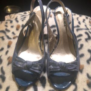 Shades of light to medium blue Nickels shoes